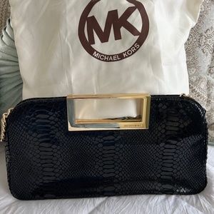 Michael kors clutch